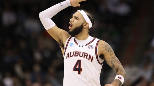 COLLEGE BASKETBALL Trending Image: Auburn stumbles in race for top seed in NCAA Tournament after 83-72 loss to Texas A&M