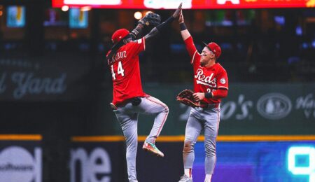 Reds Jump Mets for Final NL Wild Card Spot With 2 Games Remaining