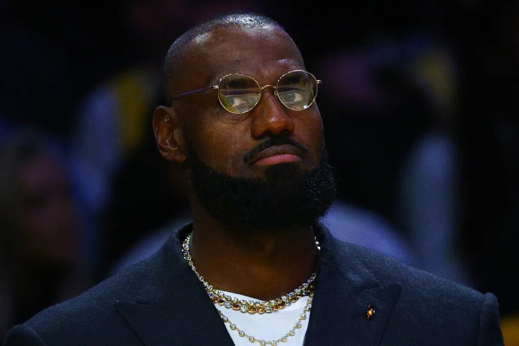 JJ Redick questions Lakers stars after first loss, while LeBron James is spared for now
