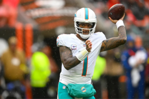 The reasons why the Dolphins urgently need to bench Tua Tagovailoa