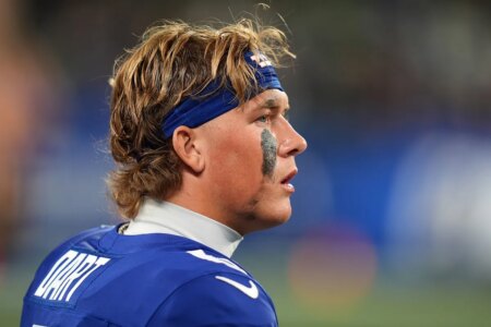 Giants QB Jaxson Dart receives scary warning before the game against Eagles