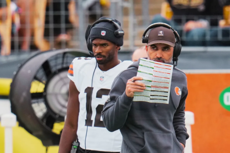 Browns under fire after Shedeur Sanders left out of first-team practice reps