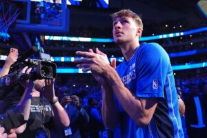 Mavericks fans beg Cooper Flag to listen to Sixers legend’s advice after disastrous NBA debut