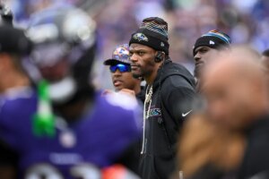 Ravens face scrutiny after adjusting Lamar Jackson’s practice participation