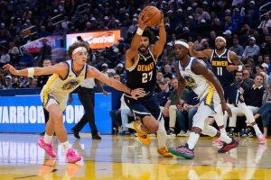 Warriors fans call for trade after $16M backcourt partner fails to deliver