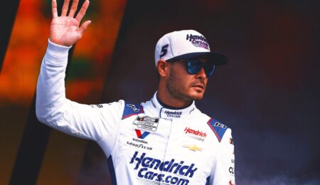 Does Kyle Larson’s Past Cup Title Make Him Favorite at Phoenix?