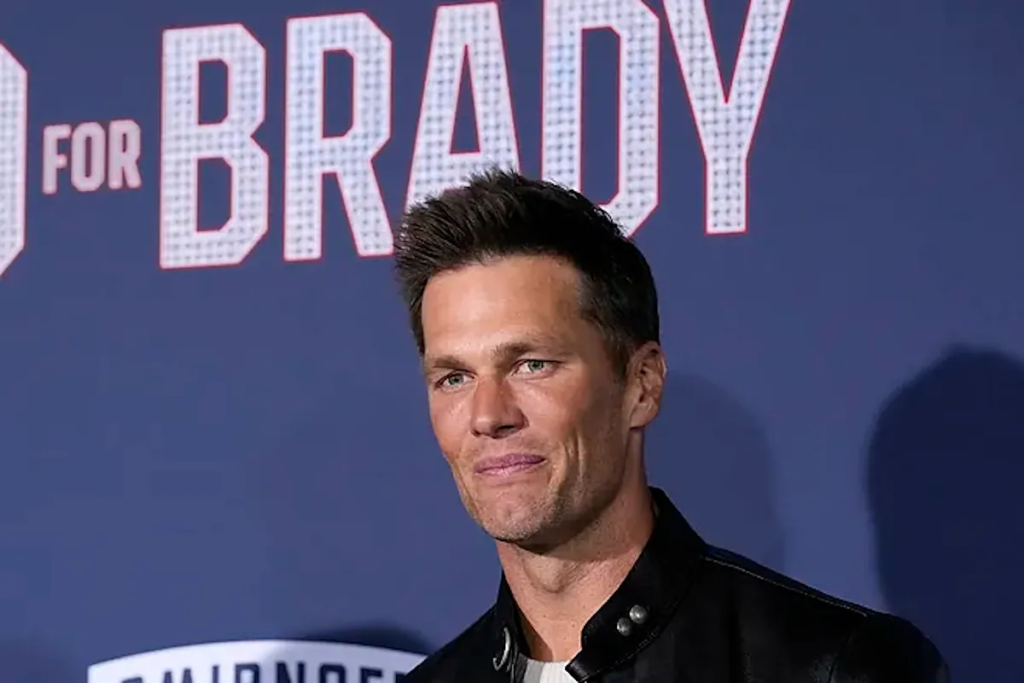 Julian Edelman says Tom Brady could still win another Super Bowl and reveals the perfect team