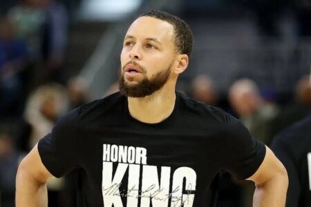 Steph Curry grows concerned that a fan might pass out after a brief meet and greet