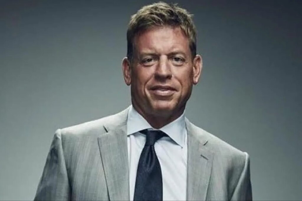 NFL legend Troy Aikman reveals his daily anti-aging hacks and fitness regimen, and fans want to imitate him