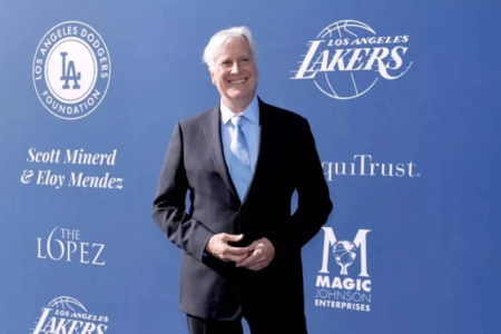 Mark Walter takes over as majority owner of Lakers as NBA finalizes historic deal