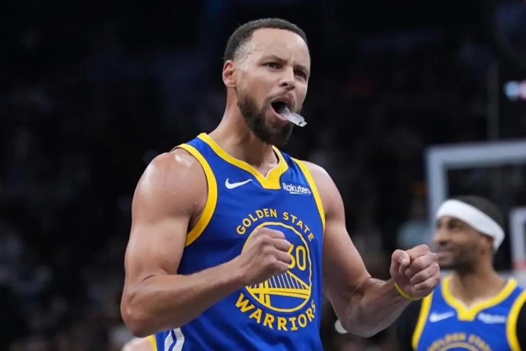 Stephen Curry equals a Michael Jordan record and Harden posts 41-point triple-double