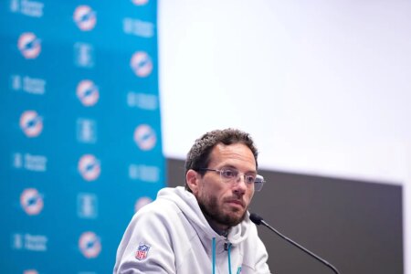 Mike McDaniel could earn a five-year extension with the Dolphins just days after being on the hot seat