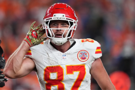 Travis Kelce’s father shows his claws in defense of his son ahead of the explosive Chiefs vs. Cowboys matchup
