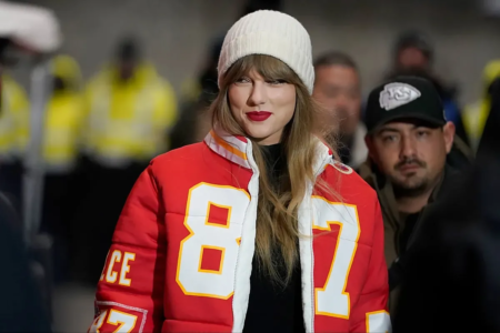 Taylor Swift’s possible Thanksgiving appearance at Chiefs-Cowboys game keeps fans guessing