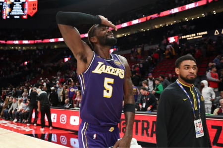 DeAndre Ayton yields to Anthony Davis ahead of their upcoming matchup
