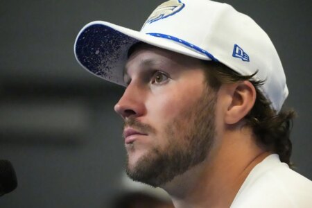 Hall of Famer bursts Bills Mafia dreams: Buffalo isn’t a Super Bowl team
