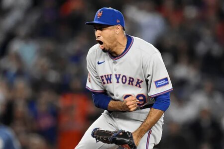 Devin Williams’ signing with the Mets raises a question: Where will Edwin Diaz play?