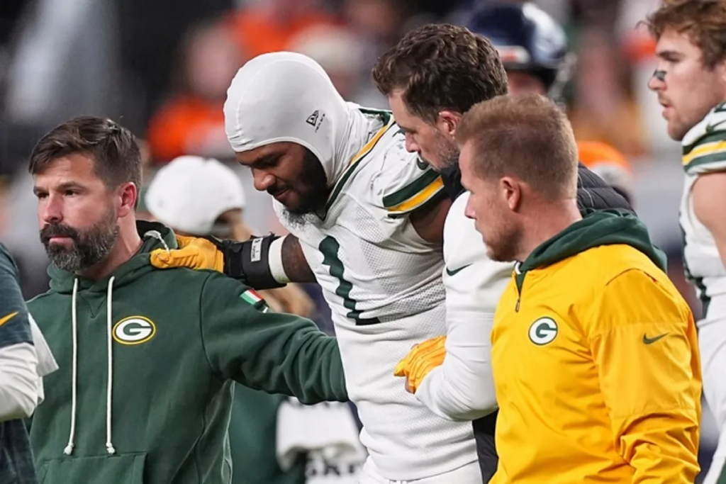 Packers’ Super Bowl odds plummet after Micah Parsons’ injury