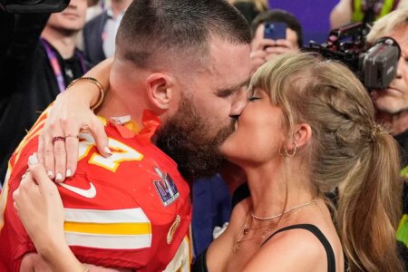 What a relationship expert observed about Travis Kelce and Taylor Swift