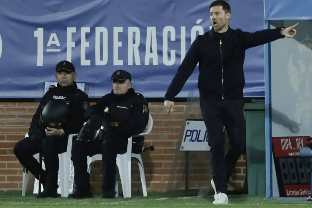 Xabi Alonso is still under surveillance at Real Madrid