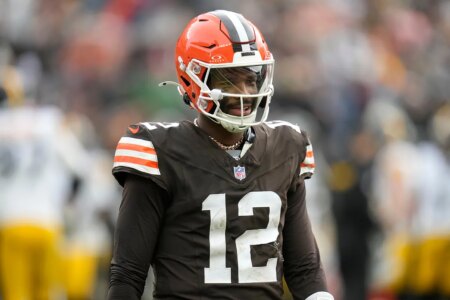 Shedeur Sanders faces criticism as Deion Sanders’ reaction draws spotlight in Browns’ win over Steelers