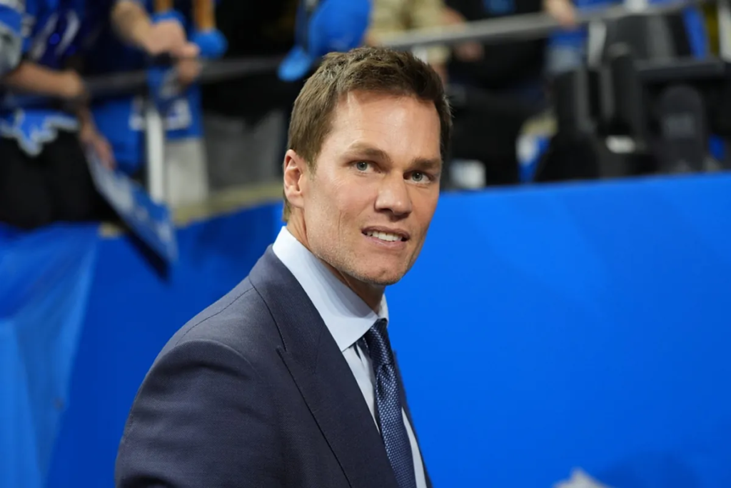 Tom Brady warns NFL teams against resting healthy stars before playoffs