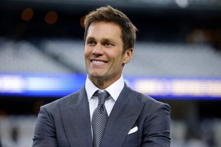 Tom Brady’s $37.5M salary outshines Michael Strahan, Tony Romo, and more in broadcasting