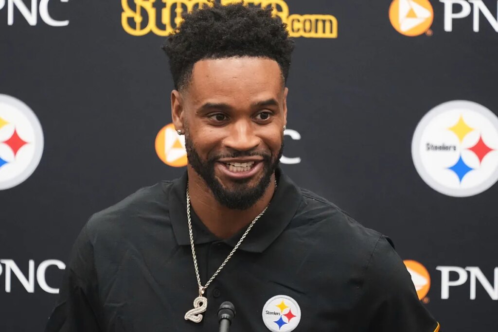 Bills find their AWOL cornerback, Darius Slay, 891 miles from the stadium