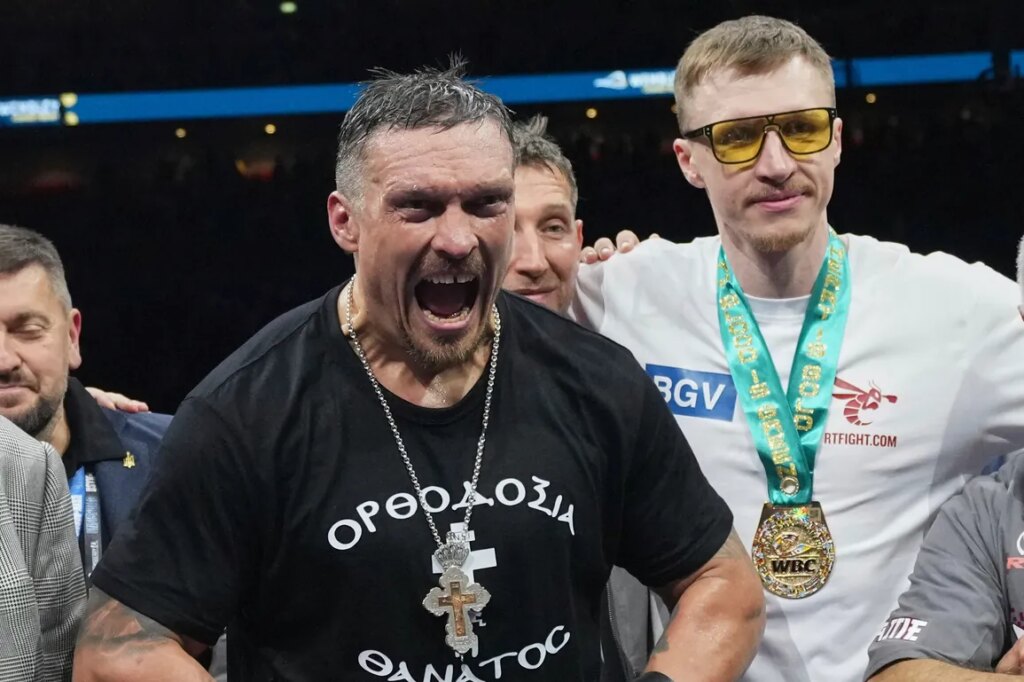 Oleksandr Usyk’s Deontay Wilder plan goes up in smoke but he pivots to world champion