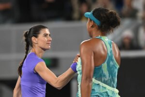 Tense finish at Australian Open sees Naomi Osaka and Cirstea clash