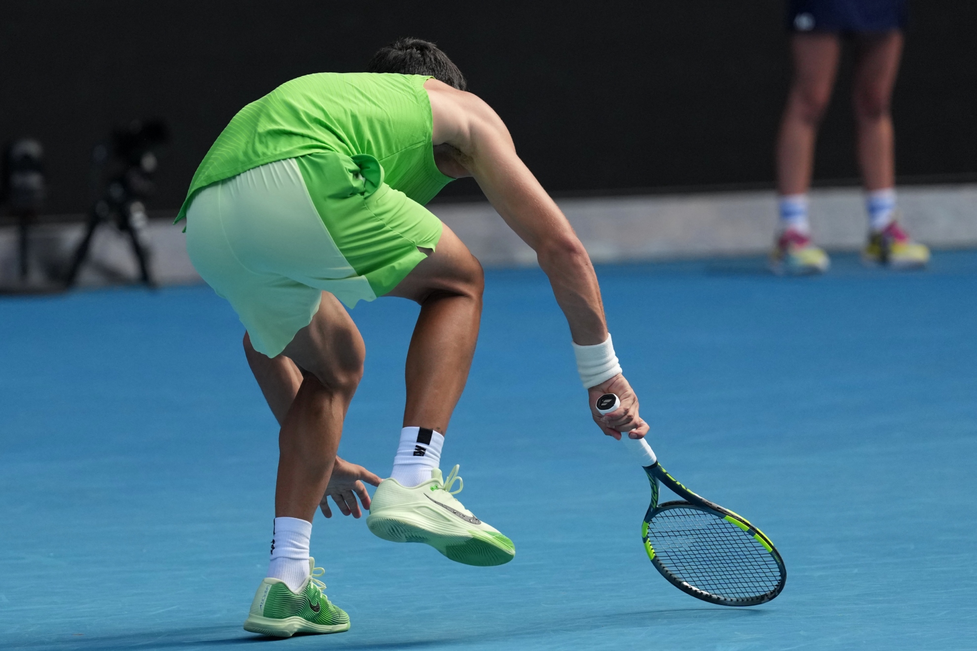 Alcaraz survives cramps and Zverev to move one win away from completing Grand Slam