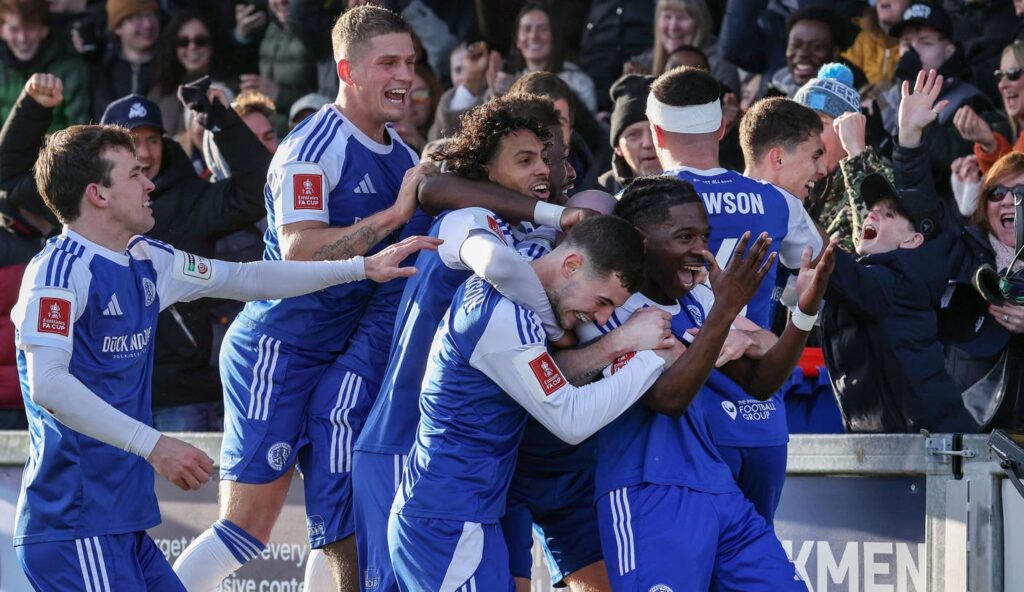 FA Cup Holders Crystal Palace Lose to 6th-Tier Macclesfield in All-Time Great Upset