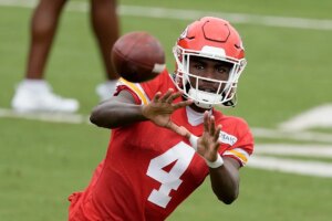 The Chiefs’ new coach is clear on how he will help Patrick Mahomes, while Rashee Rice may be on his way out
