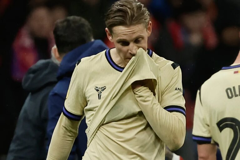 De Jong: “If the image I’ve seen is not AI, it’s a scandal”