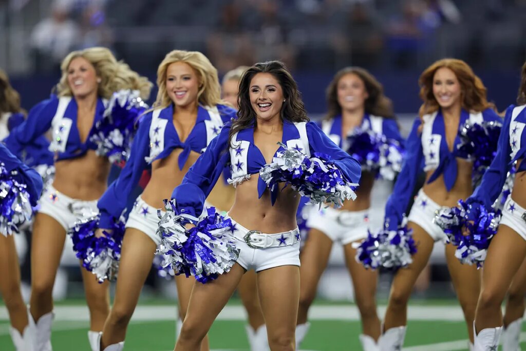 Viral Dallas Cowboys cheerleader locker room photo takes Instagram by storm
