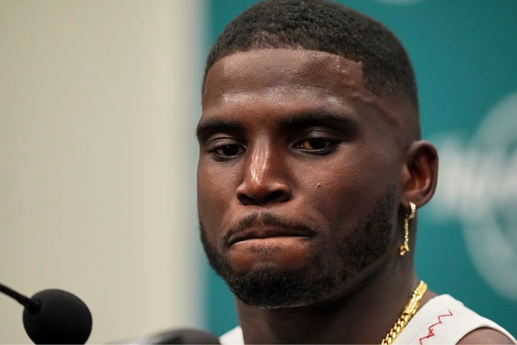 The officer who subdued Tyreek Hill breaks his silence with a brutal message