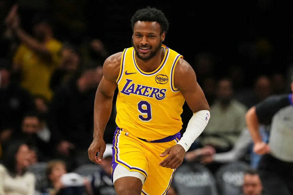 Bronny James shuts out the noise and delivers his best performance of the season with the Lakers