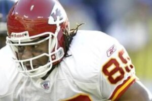 Chiefs Legend calls for compensation for injured NFL players from the 1970s