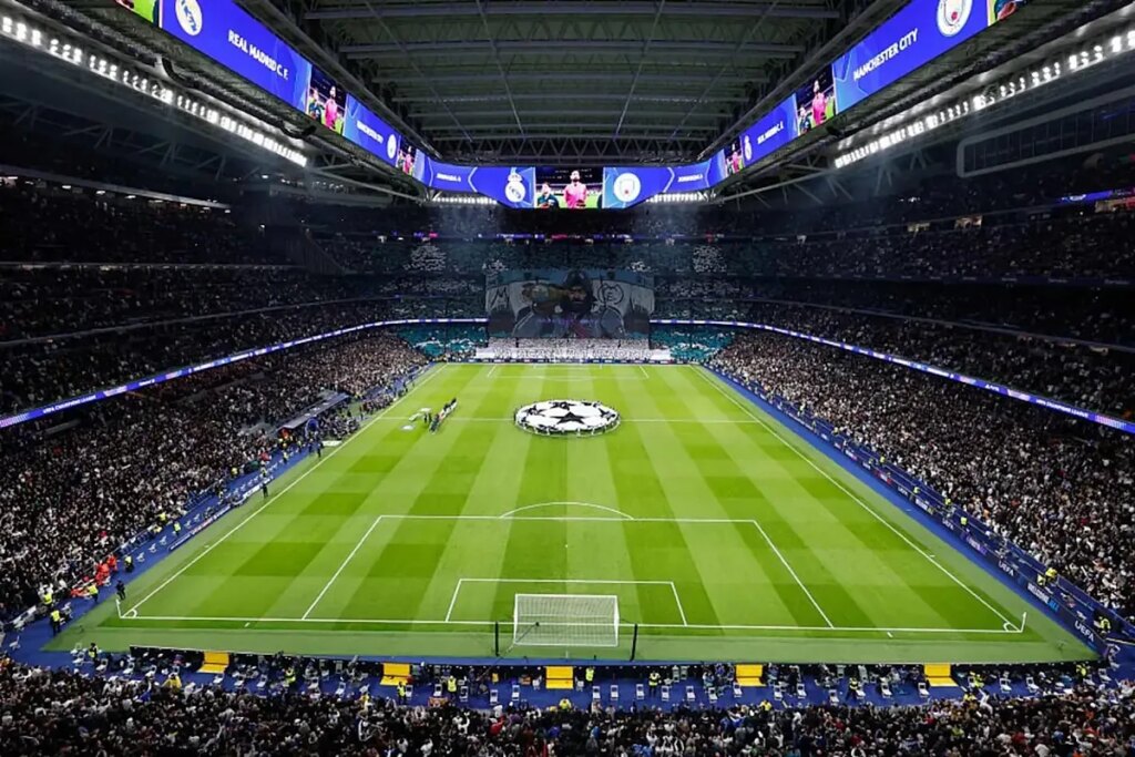 Prices are crazy for the Real Madrid vs. Manchester City game at the Bernabéu Stadium: between 120 and 445.