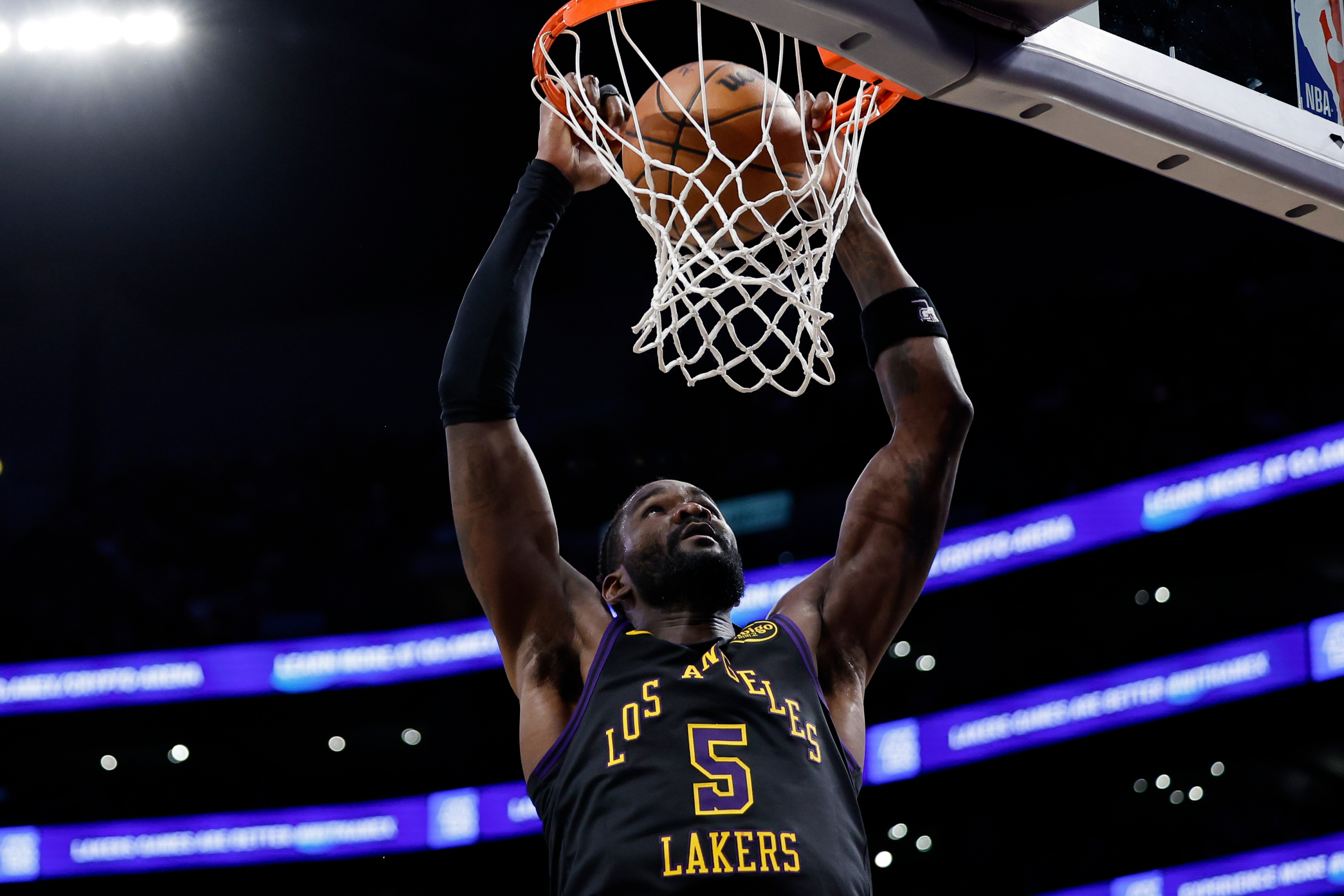 Doncic's altruism condemns the Lakers on the night of their giant number 1's redemption