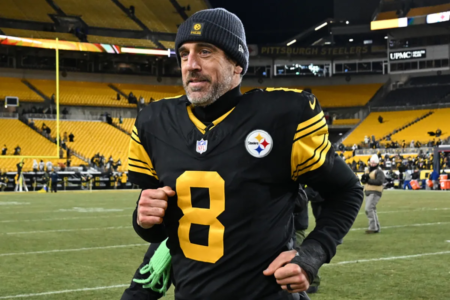 NFL insider reveals timeline for Aaron Rodgers’ 2026 Steelers decision