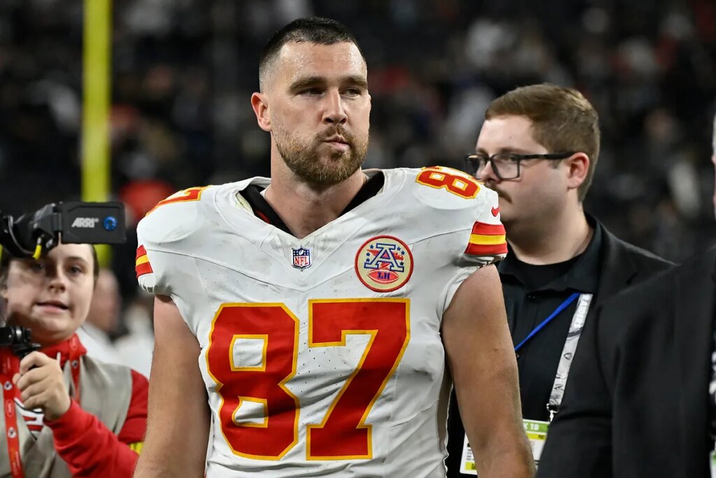 Travis Kelce announces his plan to travel to the moon: Will Taylor Swift join him?