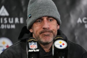 Where will Aaron Rodgers play in 2026 with Steelers favored but options across both conferences