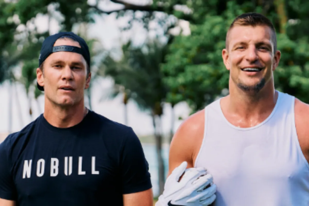 Tom Brady announces his NFL return alongside Rob Gronkowski, but his physique puts his teammate to shame