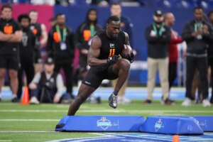 Notre Dame running back Jeremiyah Love takes the first step toward joining the Chiefs and sends a message to Patrick Mahomes