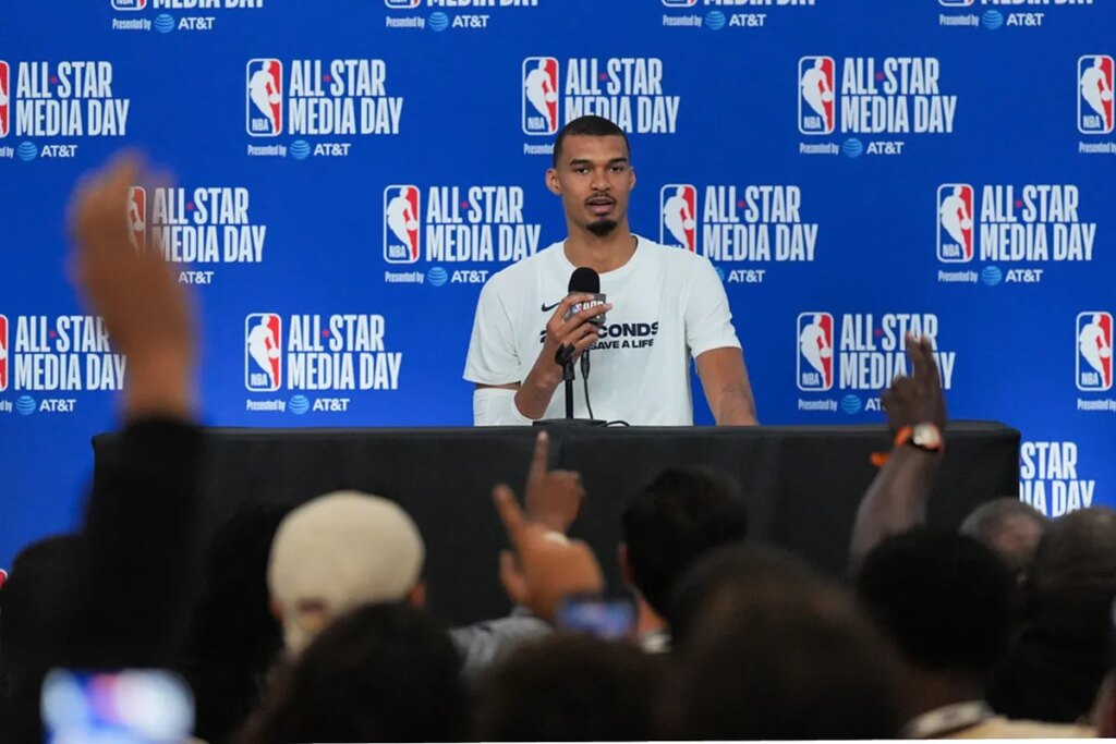 Victor Wembanyama asks fans for help finding his friend Elijah Hoard