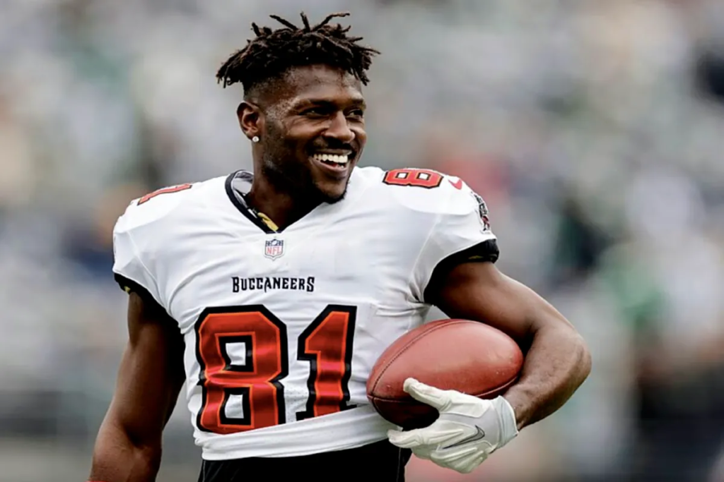 Former NFL star Antonio Brown posts a viral tweet and sparks controversy once again