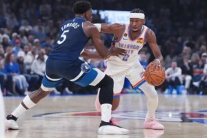 Shai Gilgeous-Alexander miraculously saves his streak of 20 or more points scored