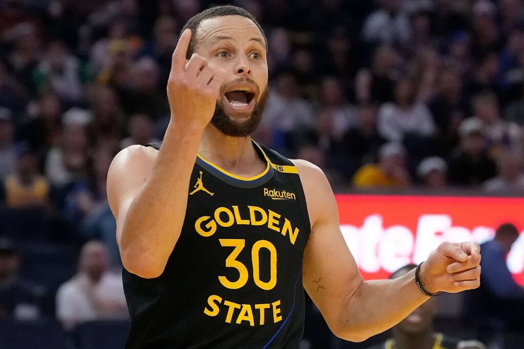 Stephen Curry raises eyebrows with warning about a growing locker-room “epidemic”