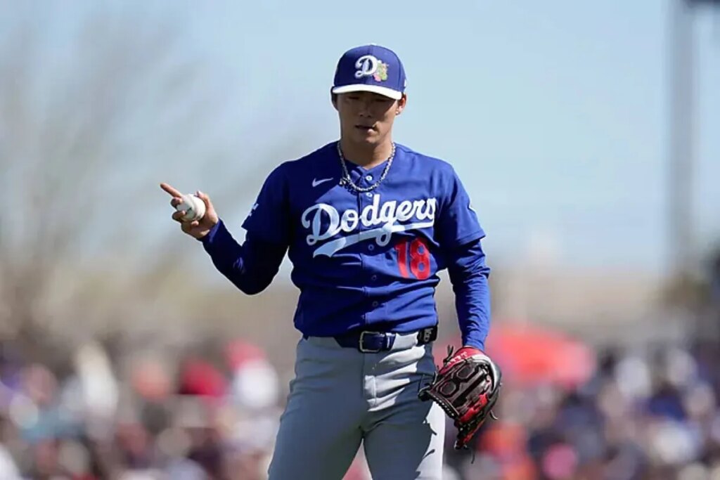 Dave Roberts makes important decision on Yoshinobu Yamamoto’s role at start of season
